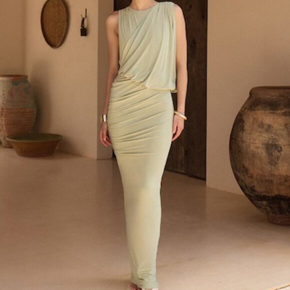 Dresses Dressed(Forever "Dressed" in Dresses) - Picture 10 of 16